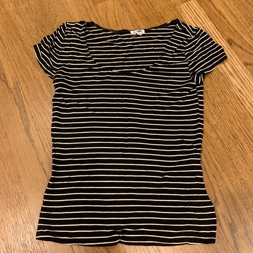 Garage striped top